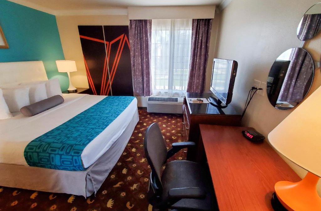Mid Central Hotel | Howard Johnson by Wyndham Pasadena
