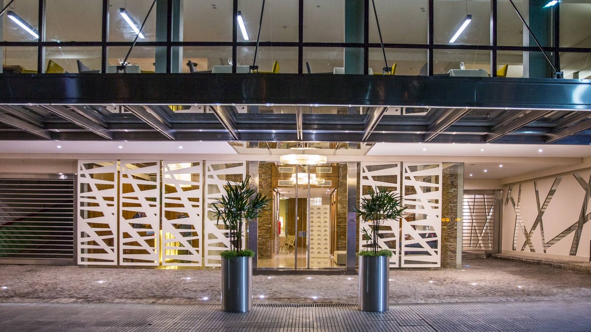 Buenos Aires Central Business District Hotel | Howard Johnson Plaza by Wyndham Buenos Aires