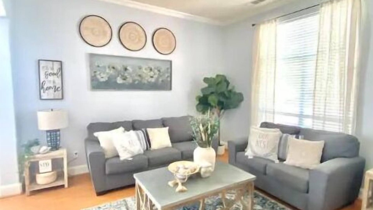 Northwest Carrollton House | Howdy Beach House