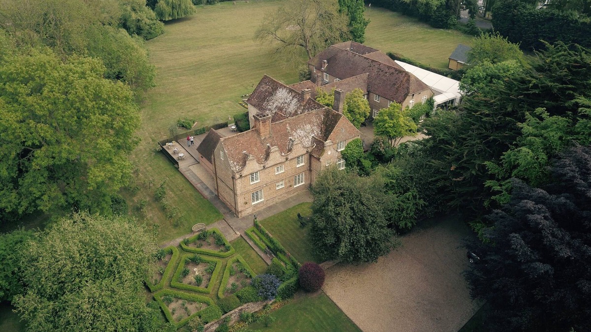 Stuppington Hotel | Howfield Manor Hotel