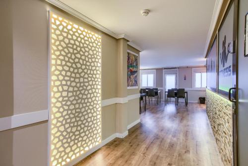 La Avanzada - La Cueva House | HS Castilla Fuenlabrada