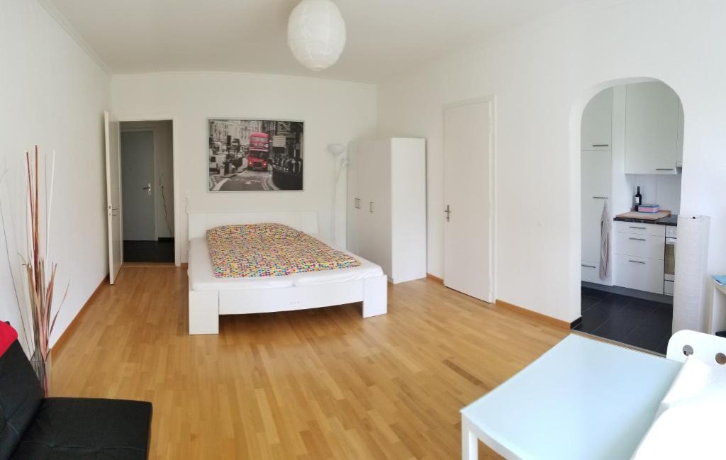 Bern Apartment | HSH Monbijou - Serviced Junior Suite with balcony Bern City