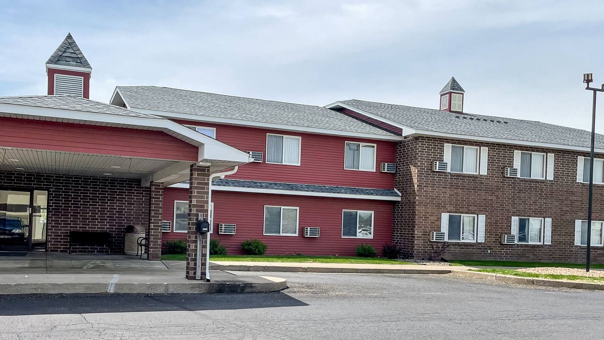 Hudson Apartment | Hudson Inn & Suites