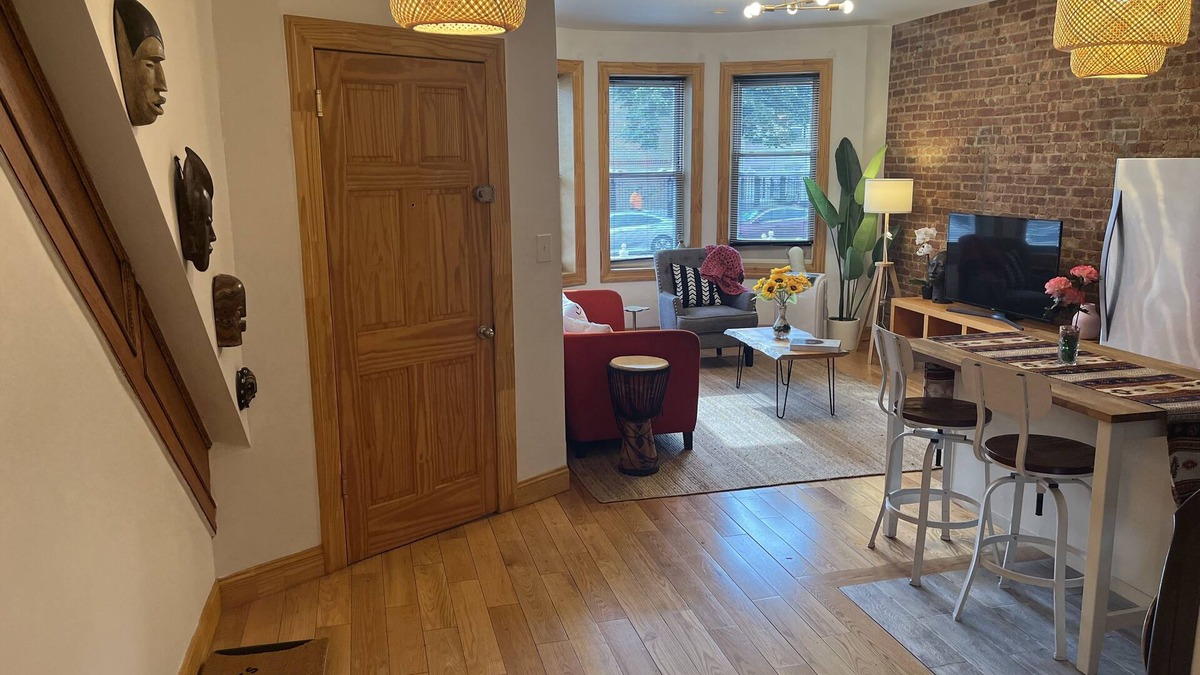Flatbush Apartment | Huge 2 Bedroom/2 Bathroom Apt