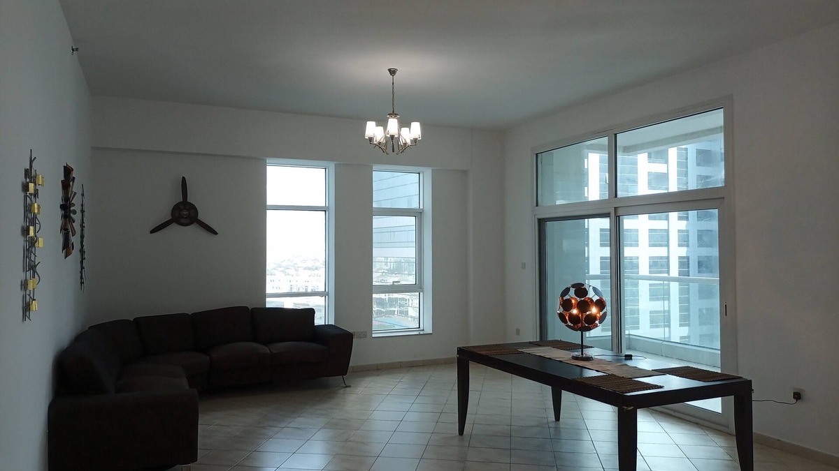 The Greens Apartment | Huge Barsha Heights 4 Bedroom in Heart of Dubai - Balconies, pool, gym, parking!