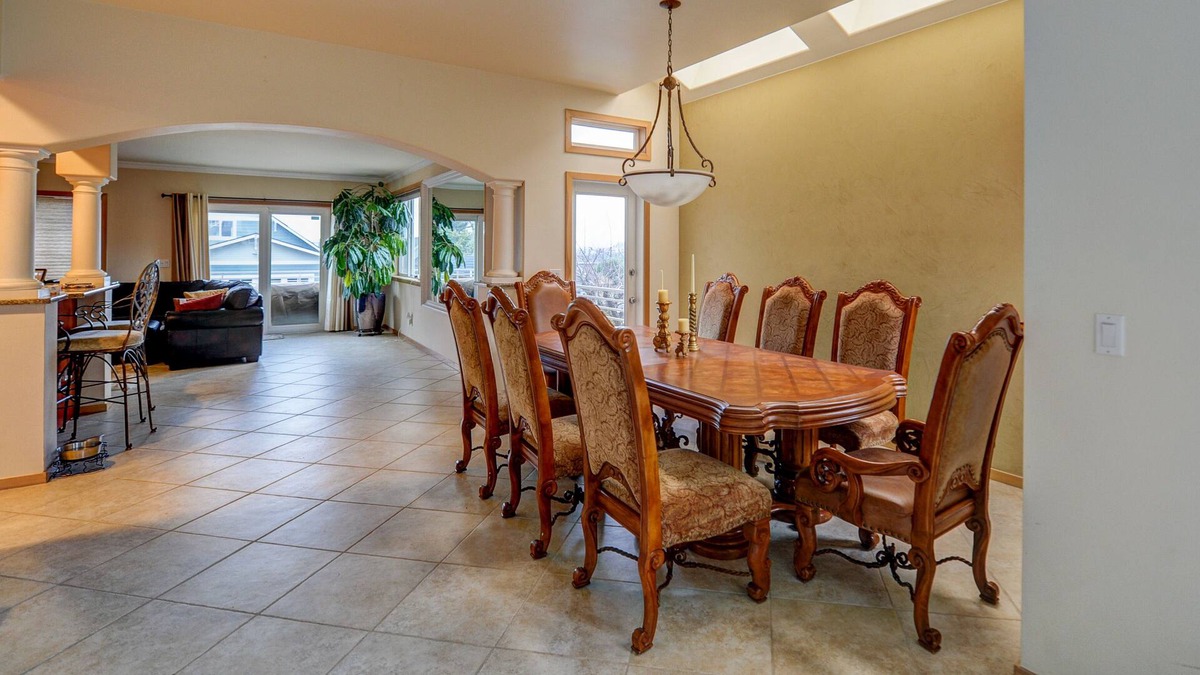 Old Town House | Huge, beautiful home to relax and enjoy the view!