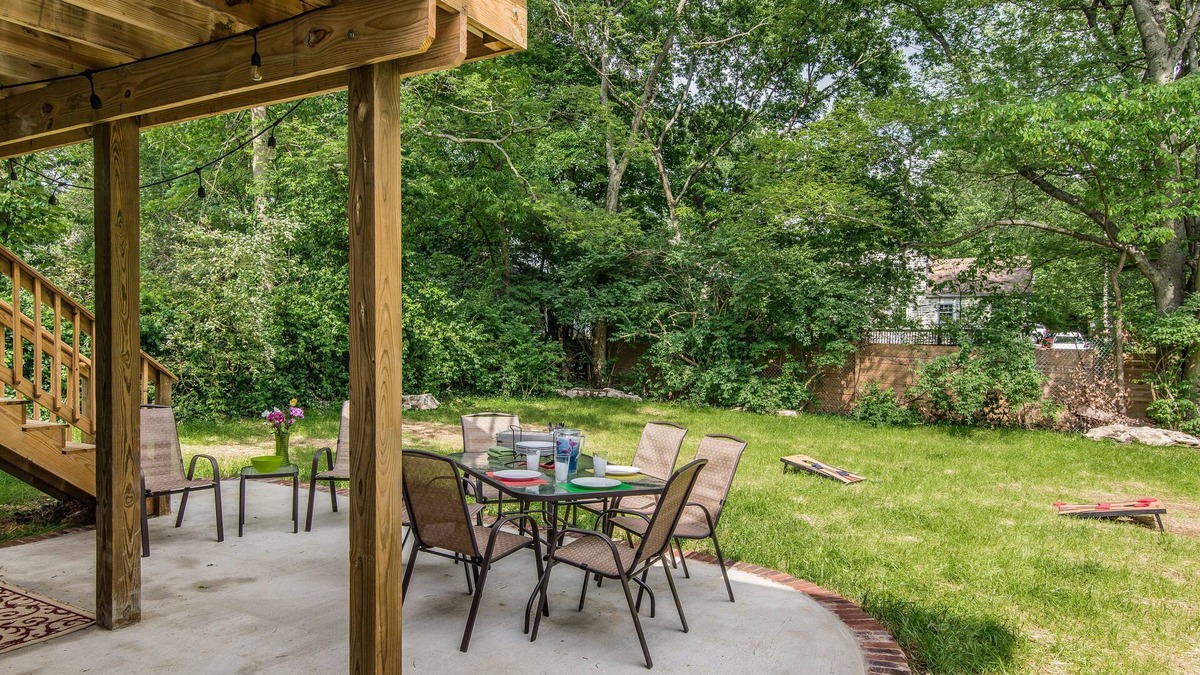 Talbot's Corner House | Huge! Luxe Brand New 4b+/4 Full Bath 10 Min To Downtown!