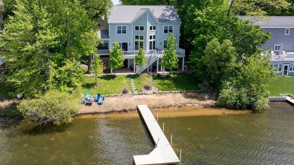 Decatur Cottage | Huge Luxury Cottage on All-sports Lake
