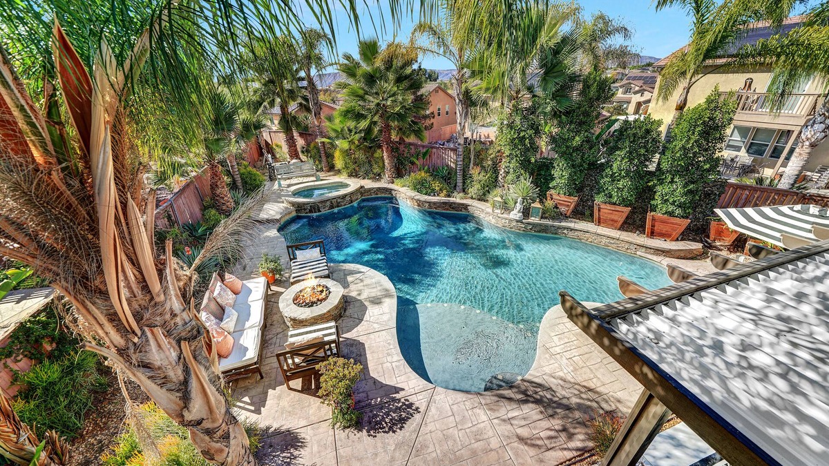 Murrieta House | HUGE Luxury Home.LARGE SALT WATER POOL&SPA.15 min to wineries.