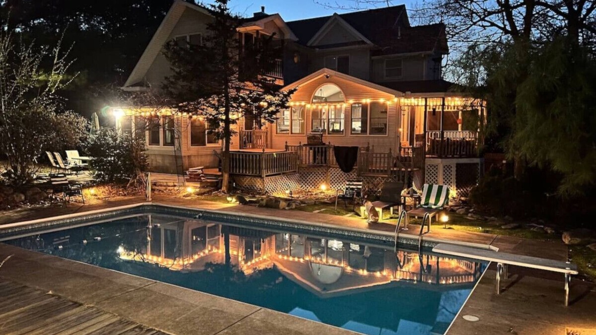 Cresco House | Huge Poconos Retreat with a Hot Tub a Heated Pool and close to hiking