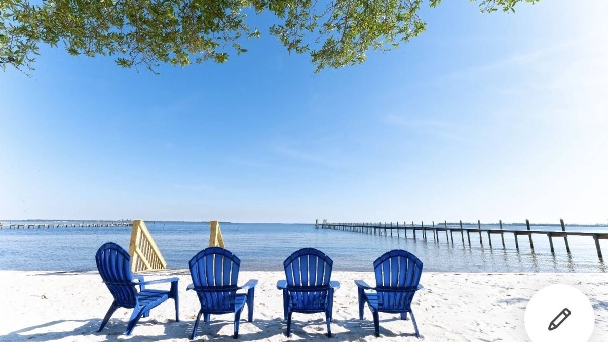 Panama City House | Huge waterfronthome on historic St. Andrews Bay