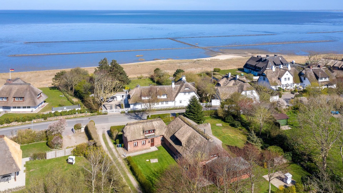 Keitum House | Huldas Hüs - Südöstliche Haushälfte Eines Historischen Friesenhauses