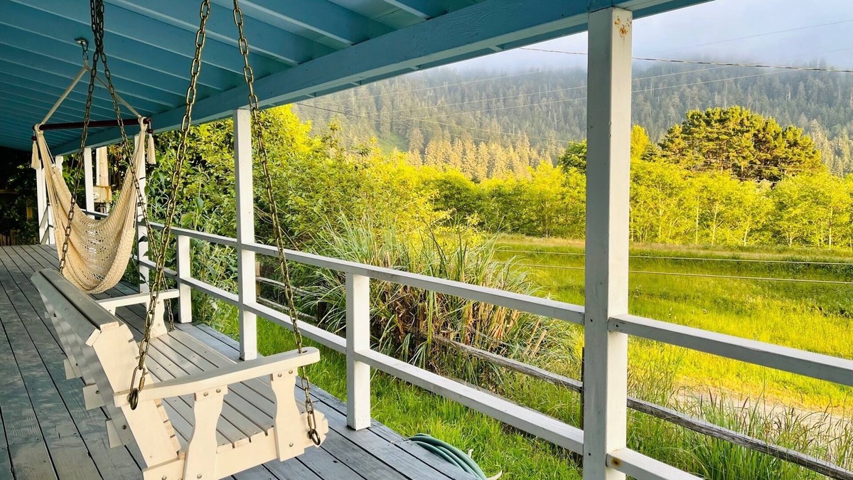 Orick House | Humble Home on the Coast in the Heart of Redwood National Park with Hot Tub!