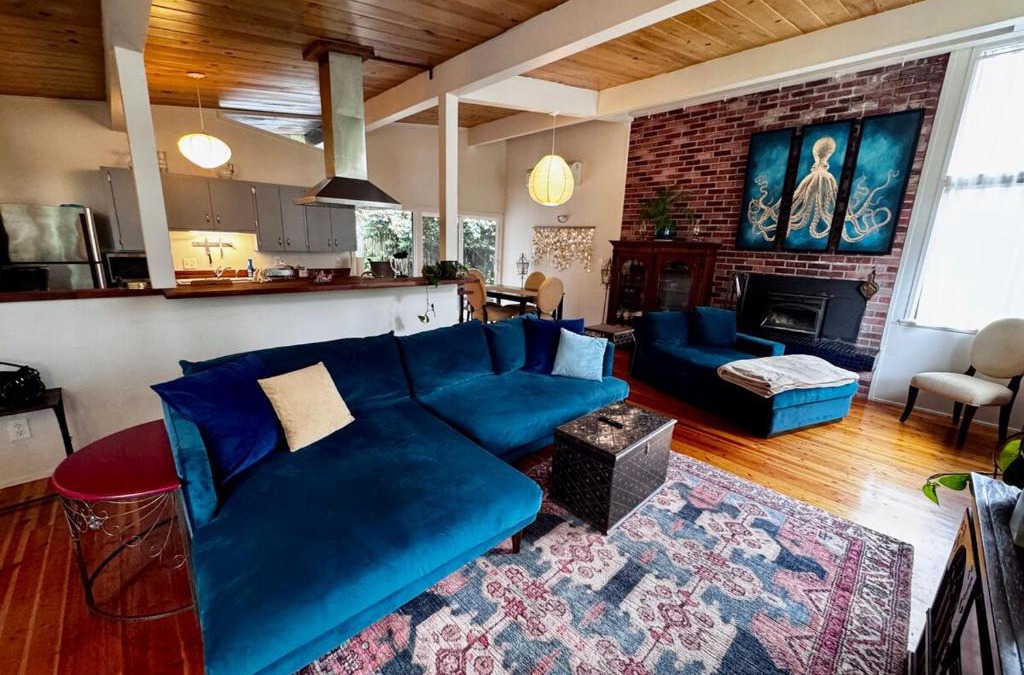 Jacoby Creek House | Humboldt Haven- Gorgeous Home for 10 w Gardens, Firepits, Forest & Bay Views