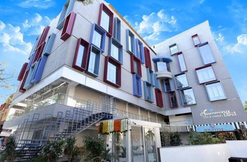 Vallabh Vidhyanagar Hotel | Humming Bird Hotel & Banquet