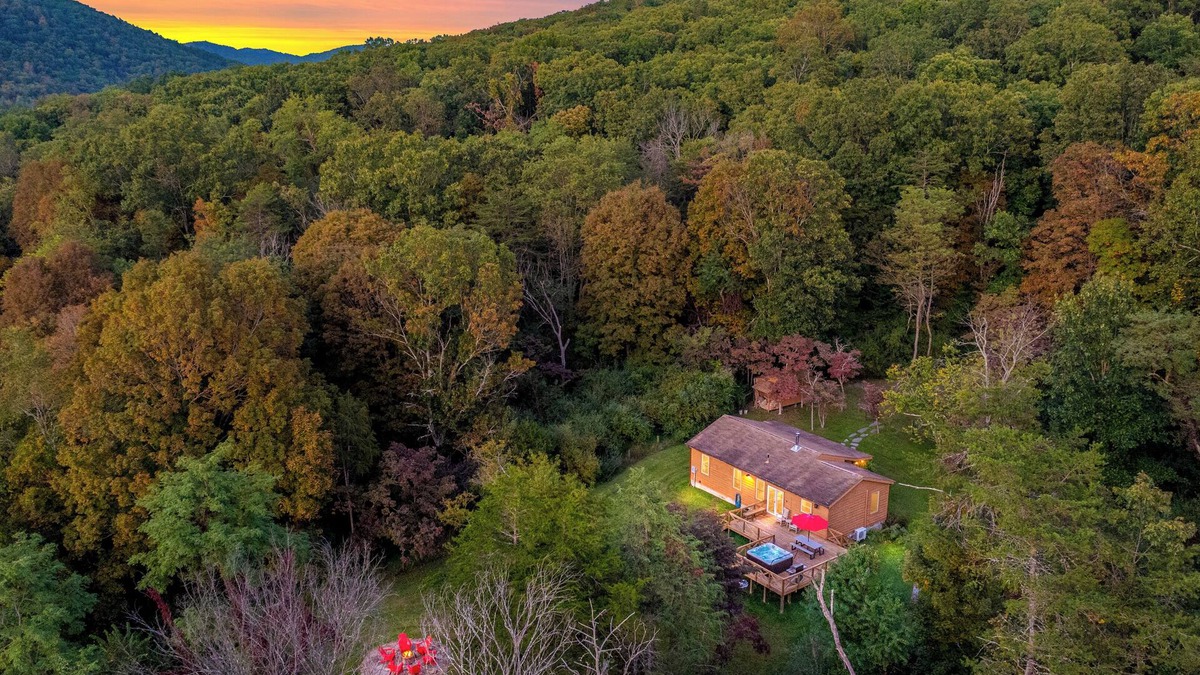 Lost River Cabin | Hummingbird Crossing - Lost River Cabin - Hot Tub, Sunsets & Stargazing