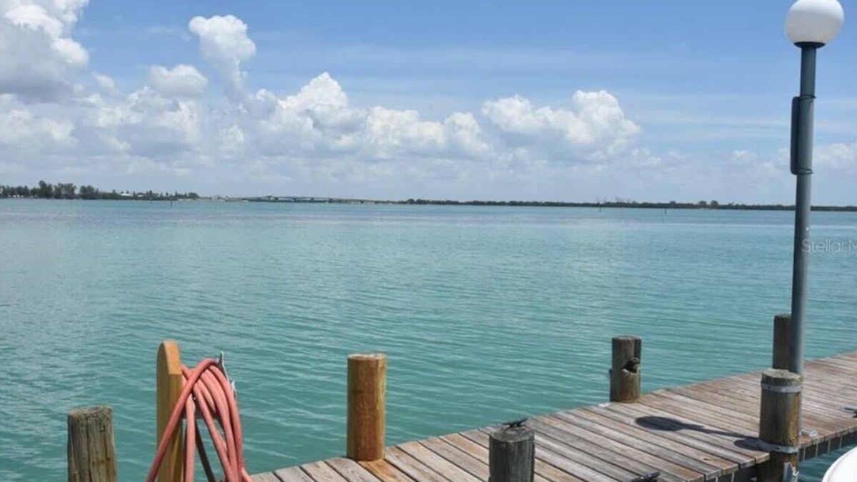Placida House | Hummingbird Villa: Lovely home with golf cart, dock slip and loads of privacy!