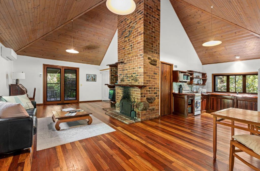 Hunchy Apartment | Hunchy Hideaway