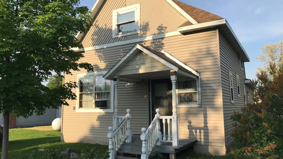 Hankinson Cabin | Hunter Friendly accommodations at the Flock-Stalker Lodge