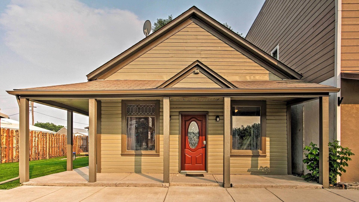 Augusta House | Hunter's Retreat in the Heart of Downtown Augusta