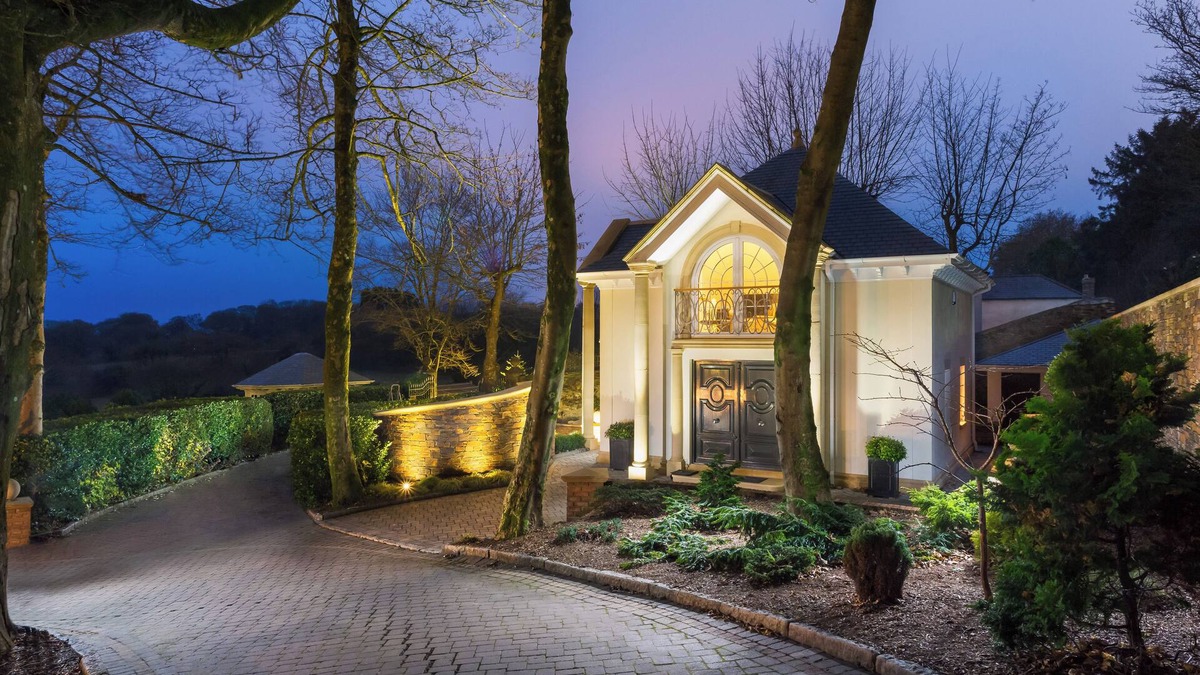 Boscundle Cottage | Hunters Moon