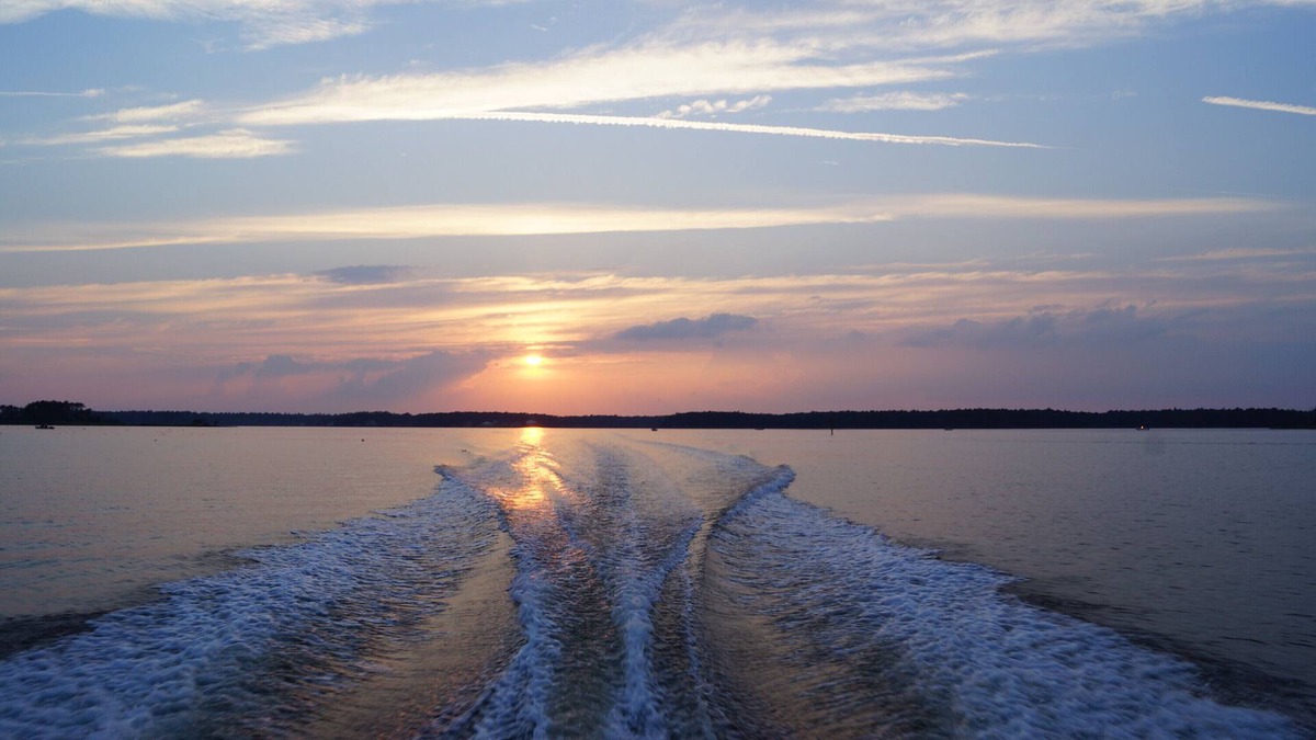 Aurora Cabin | Hunting And Fishing Get Away - Boat Ramp On Property - Amazing Fishing