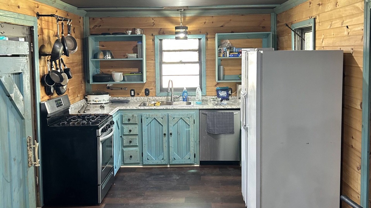 Howell House | Hunting lodge special 15 minutes from cache river NWR