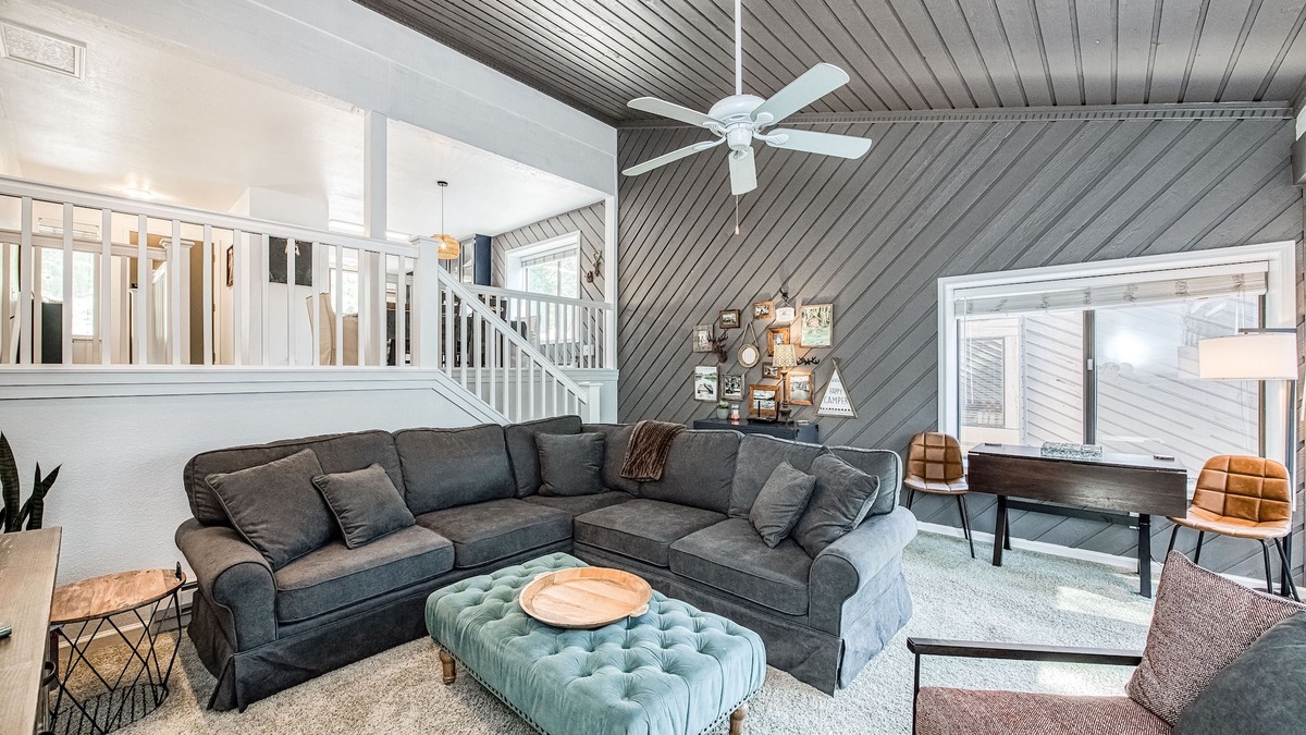 Lakeshore Condo | Huntington Lake Condo w/decks, high-speed WiFi, and community pool & hot tub