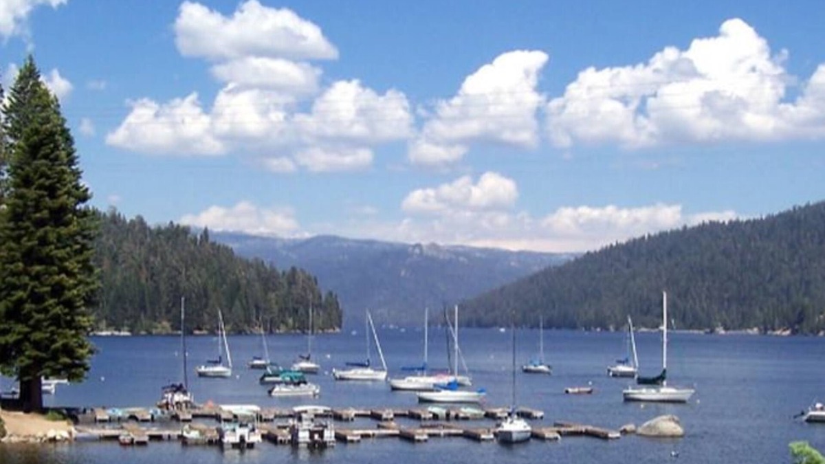 Huntington Lake RV Rental | Huntington Lake Resort - Campsite