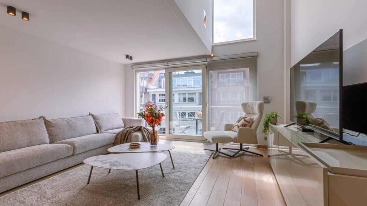 Knokke Apartment | Huswell - Lovely and open apartment on prime location