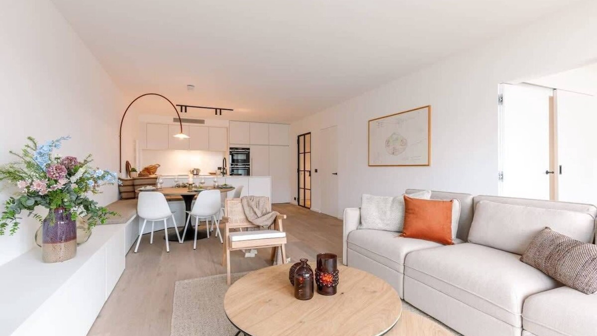 Knokke Apartment | Huswell - Renovated apartment with sea view and parking