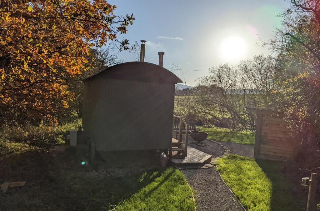 Great Fryup Dale Ski Chalet | Hut In The Glade, Shepherds Hut with Hot Tub