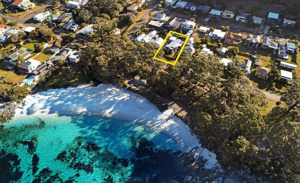 Hyams Beach House | Hyams Drift plus Studio by Latitude South Coast