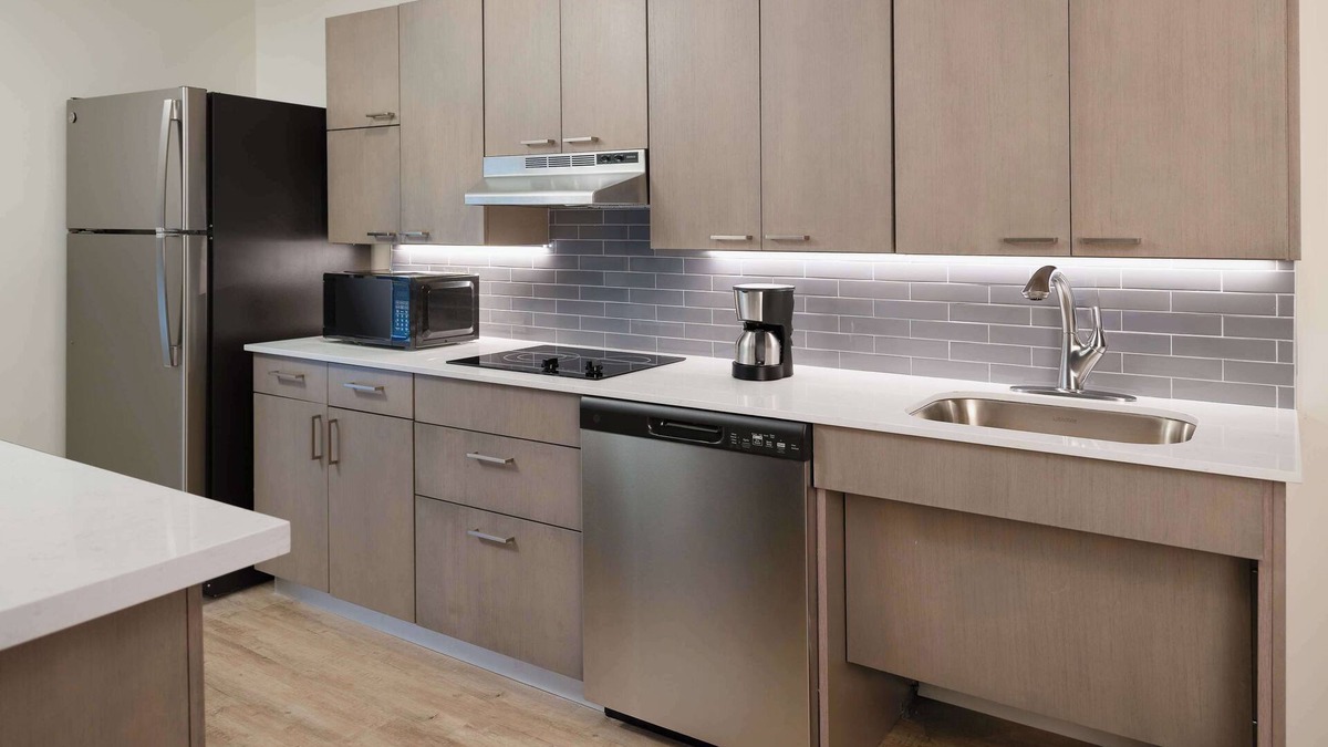 Lake Orion Hotel | Hyatt House Auburn Hills/Detroit