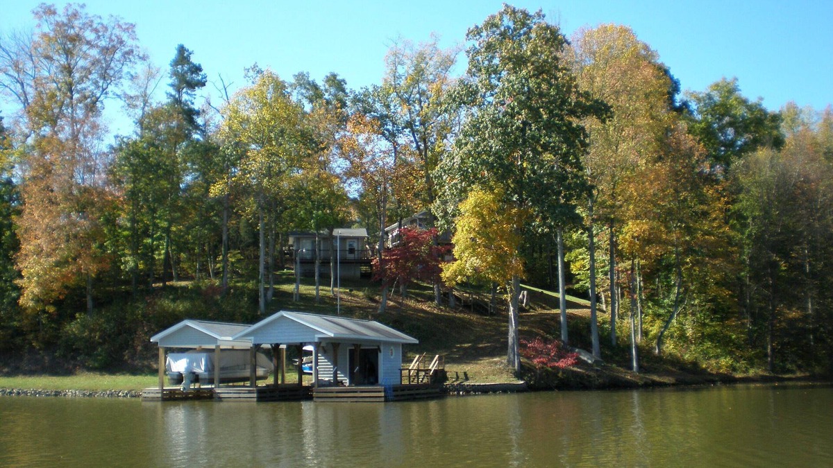 Leasburg House | Hyco Lake Get Away