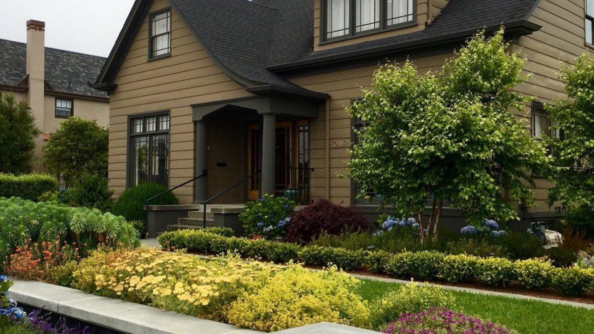 Eureka Hotel | Hydrangea Inn