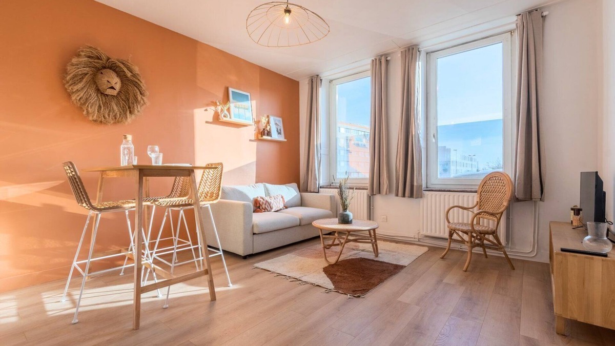 Tourcoing Apartment | Hypercentre - private parking, metro + train 100m
