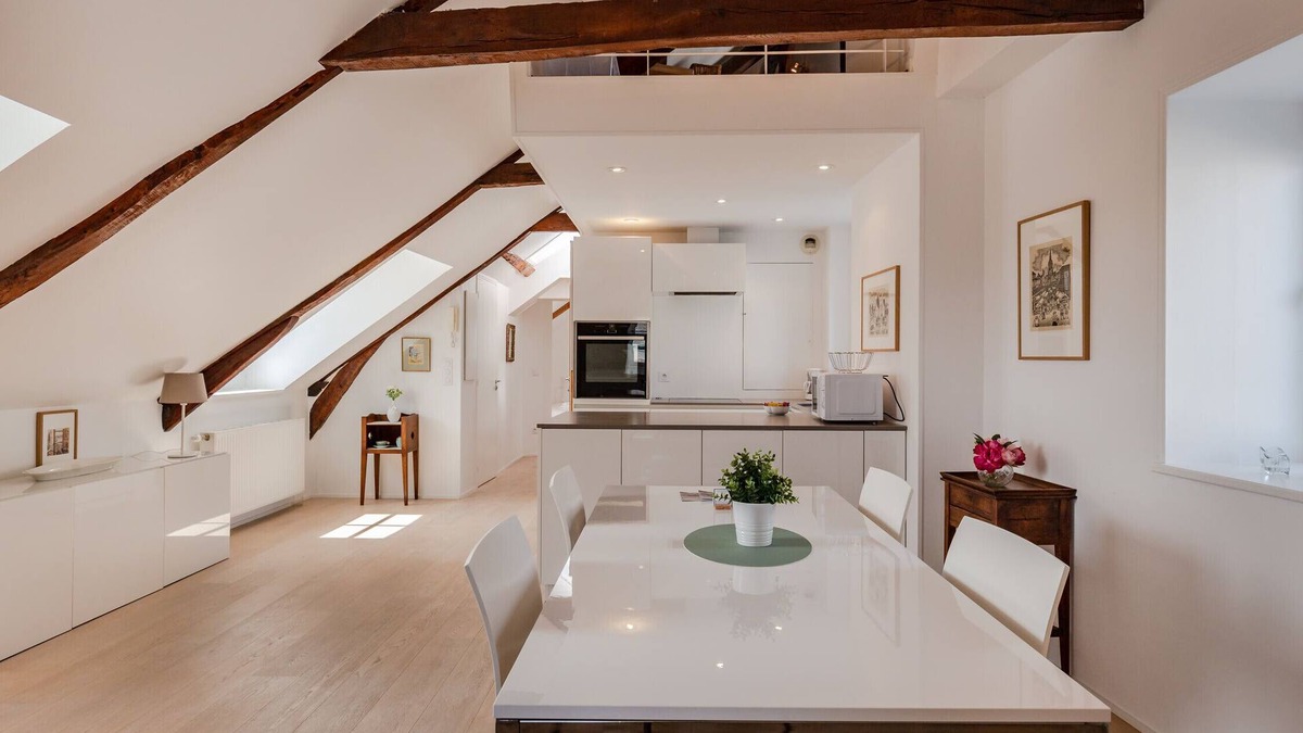 Enclos Apartment | Hypolite 5 | Elegant Apartment | 80 meters from Honfleur Port | 2 guests