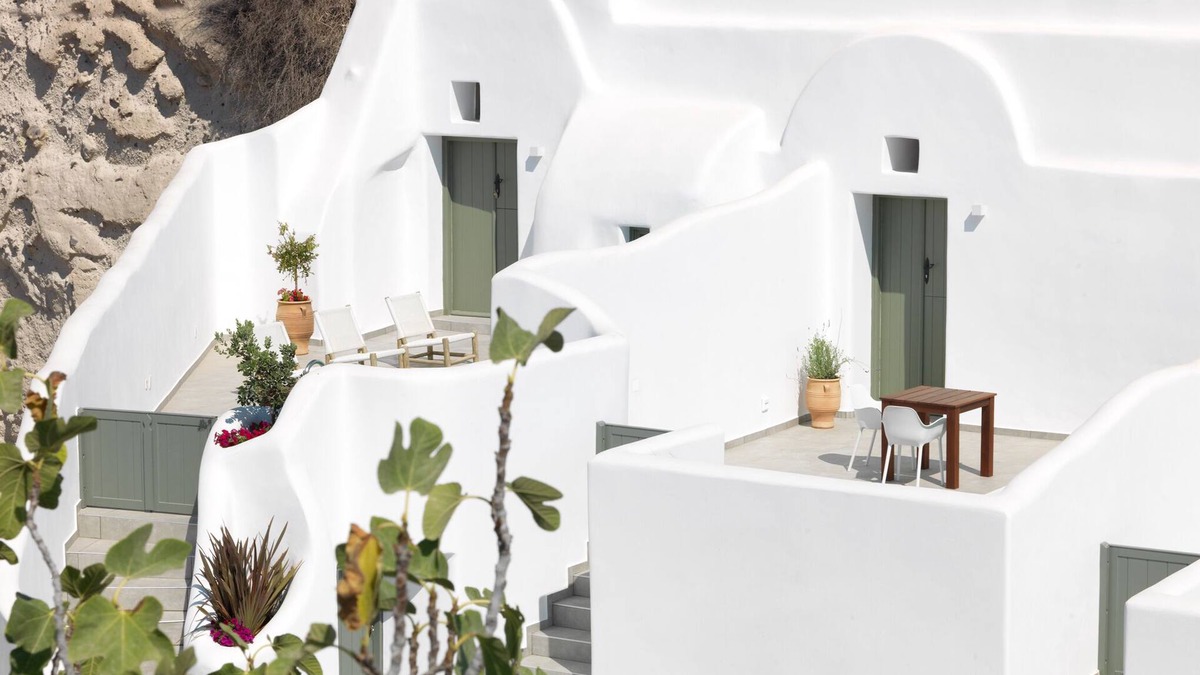 Messaria House | Hyposkafa Cave Houses #AuthenticSantorinianLiving
