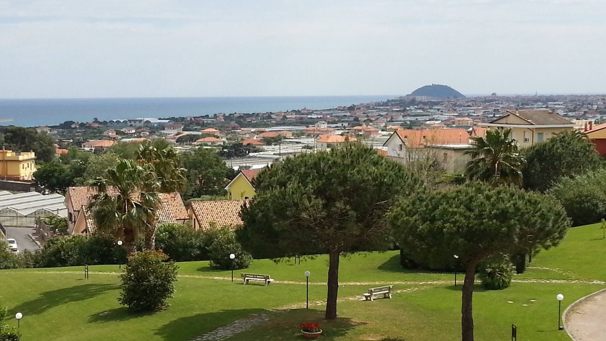 Ceriale Apartment | I DIAMONDS Apartment with a view of the sea and Le Caravelle water park