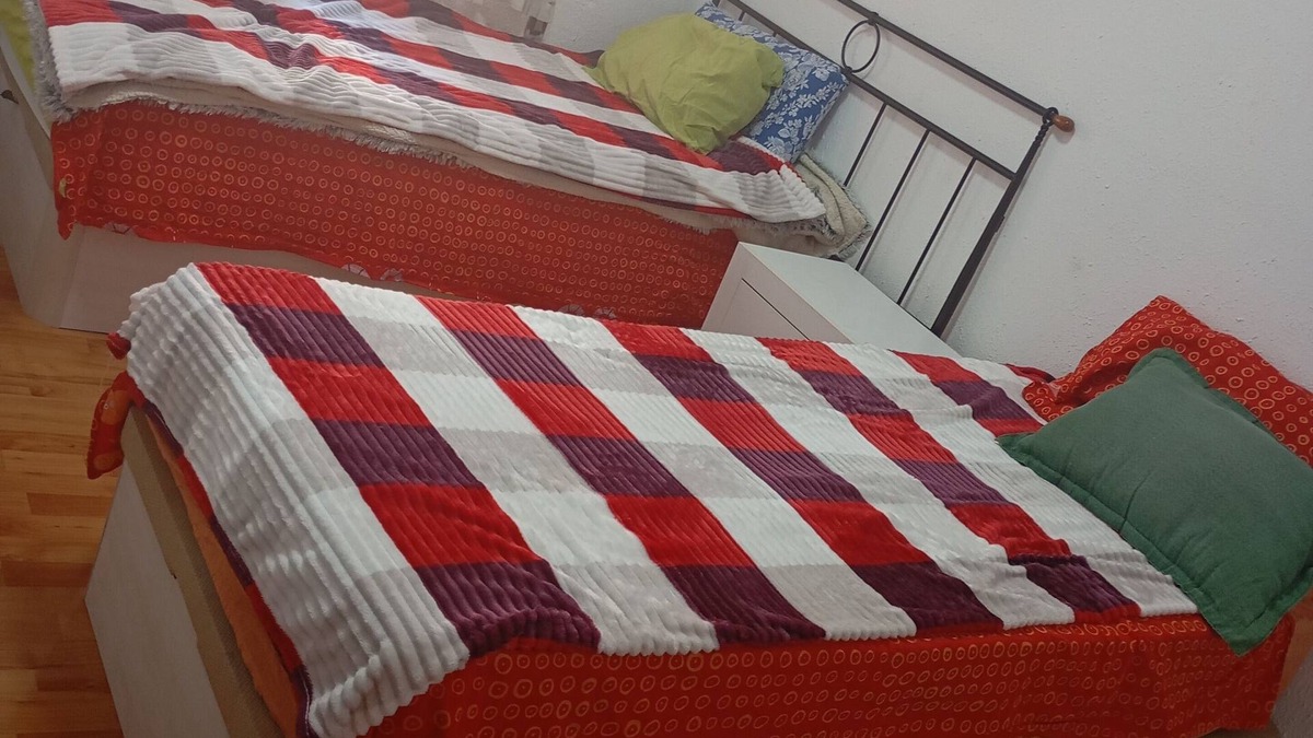 Granollers Condo | I rent a room with kitchen and bathroom close to Barcelona 25 km