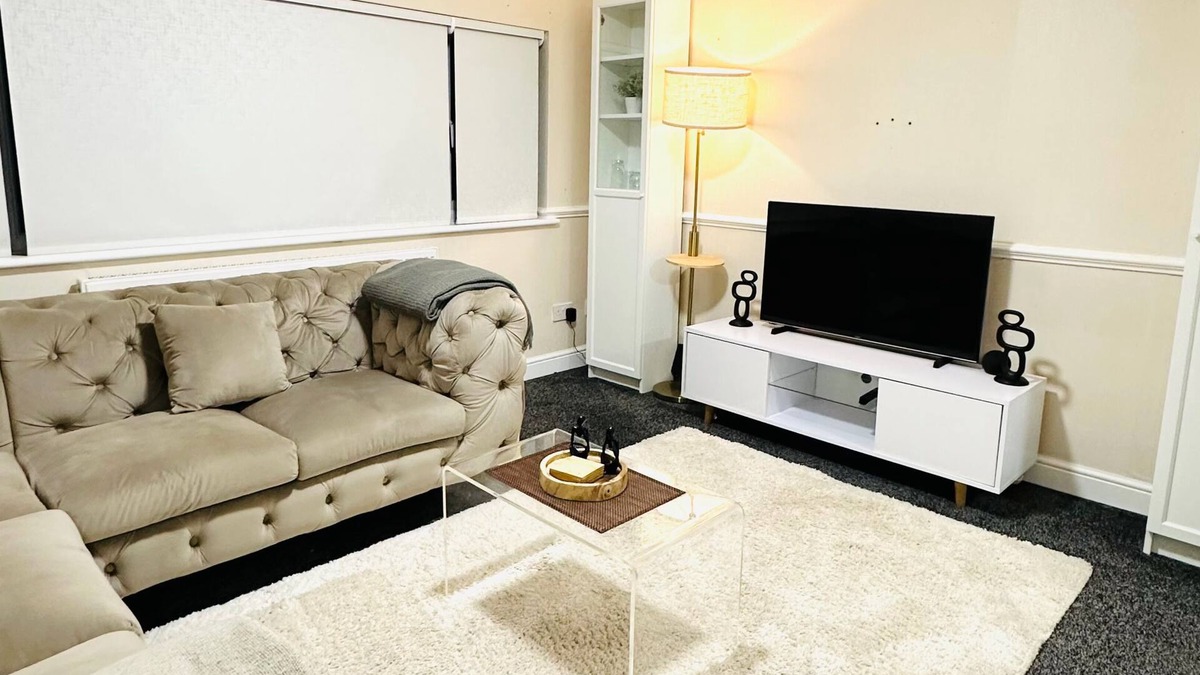 Crays Hill House | Ibate Apartments - Cozy 2 Bedroom Home