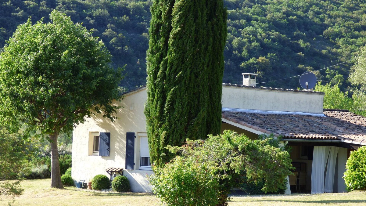 Saint-Maurice-d'Ibie Villa | Ibie's Paradise!nCharming house nestled in a green setting