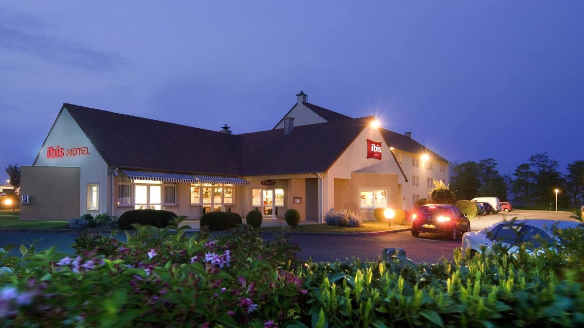 Falaise Hotel | ibis Falaise Coeur de Normandie