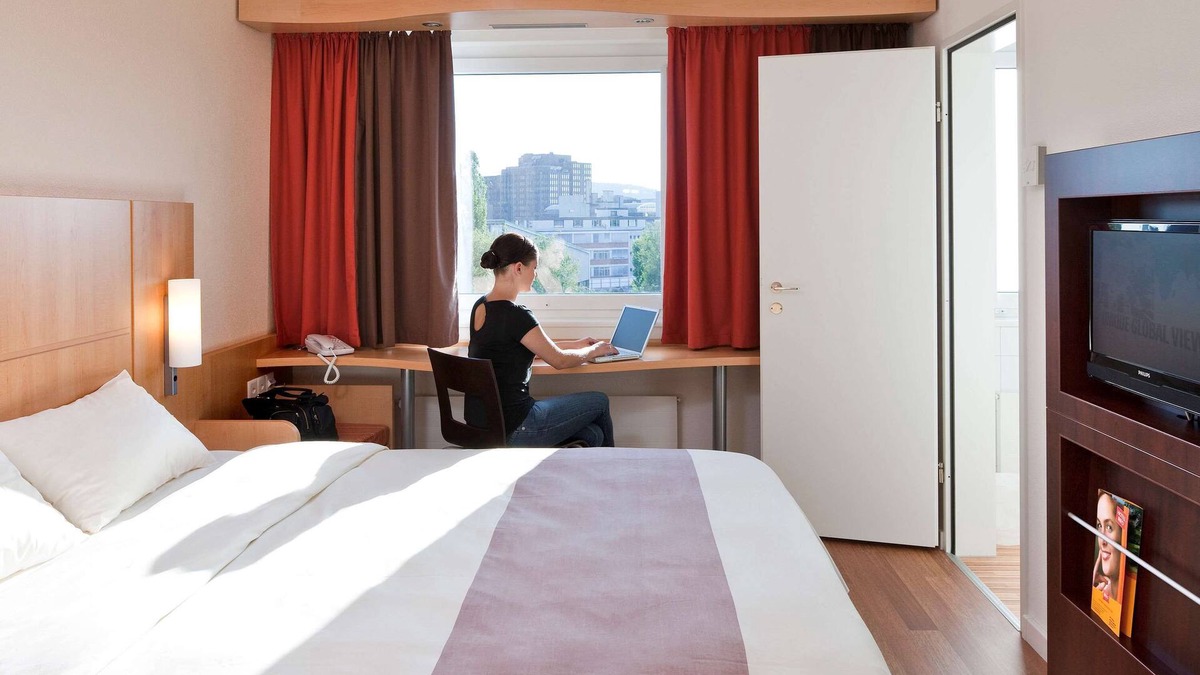 Lancy Hotel | ibis Geneve Petit Lancy