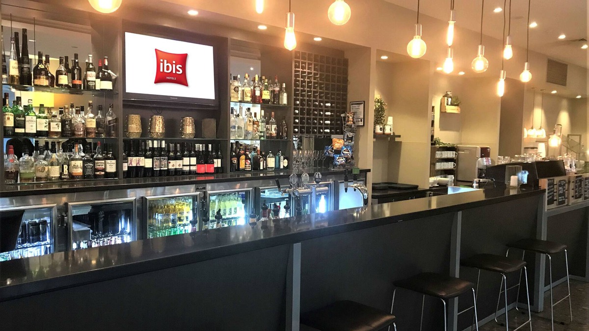 Glen Waverley Hotel | ibis Melbourne Glen Waverley