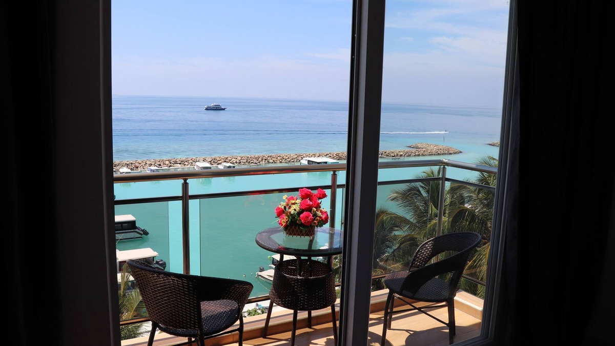 Maafushi Hotel | iCom Marina Sea View
