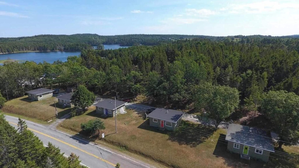 Lunenburg County Cabin | Iconic Cabin on Lighthouse Route