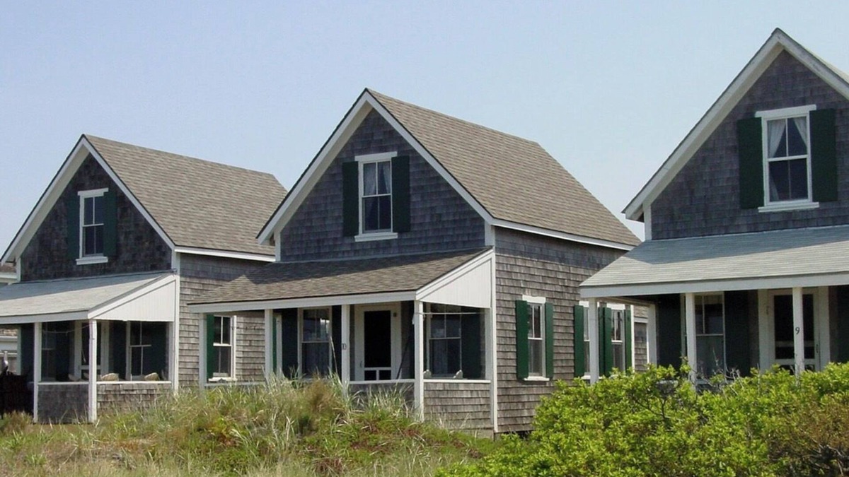 Truro Cottage | Iconic, historic cottage overlooking Cape Cod Bay