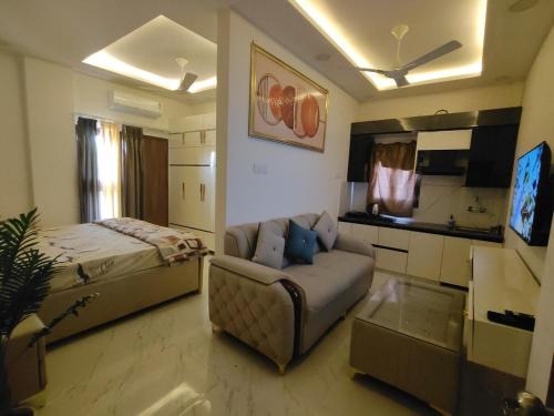 Greater Noida Villa | Iconic Royal Studio Apartment Near Expo Mart in CHI 5